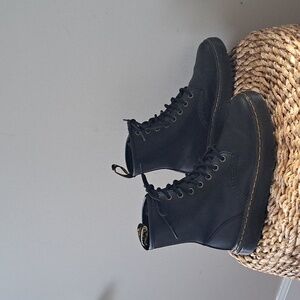 Dr. Martens Unisex Classic Zavala Black Leather Combat Boots‎ Lace Up Size M6/W7